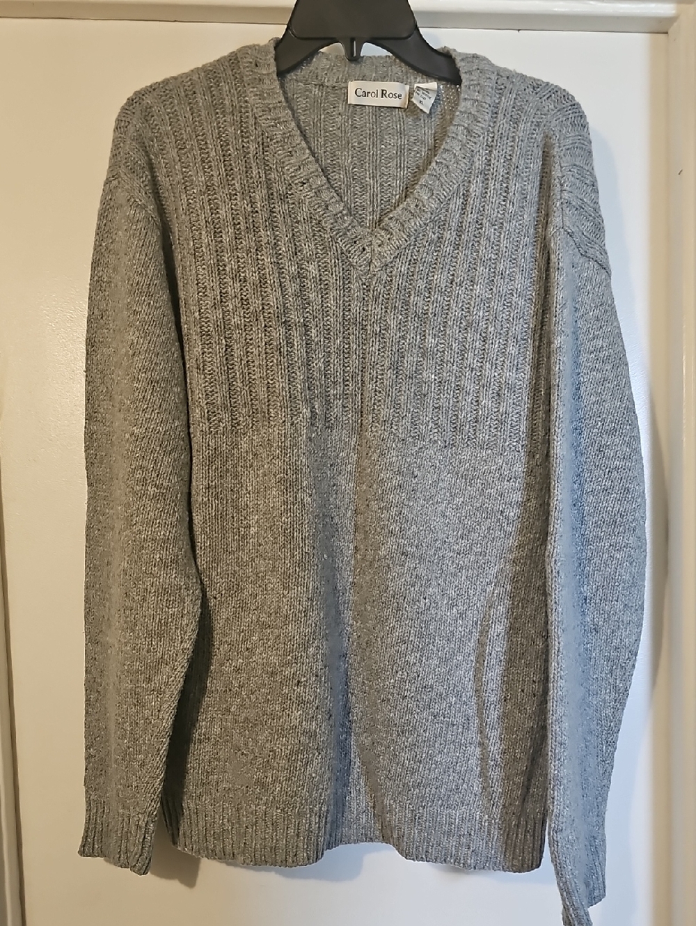 Carol Rose Men's Gray Ribbed V-Neck Sweater Tote 2
